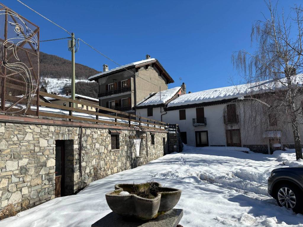Palazzo / stabile a Etroubles in Strada Statale del Gran San Bernardo, 24 - Foto 5