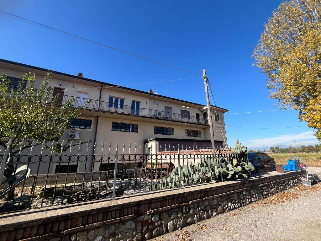 Appartamento a Travagliato in Via Castrina - Foto 3