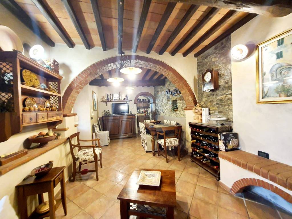 Casa indipendente a Luni in Via Serravalle - Foto 5