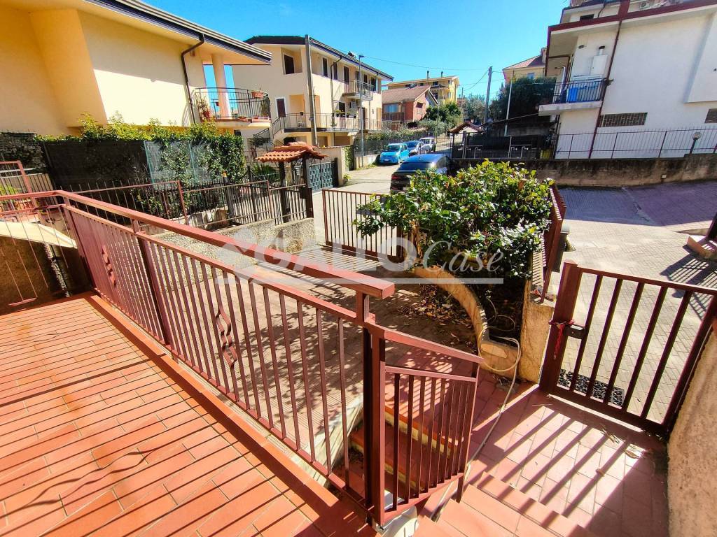Villa a Mendicino in Via Michele Pane - Foto 3