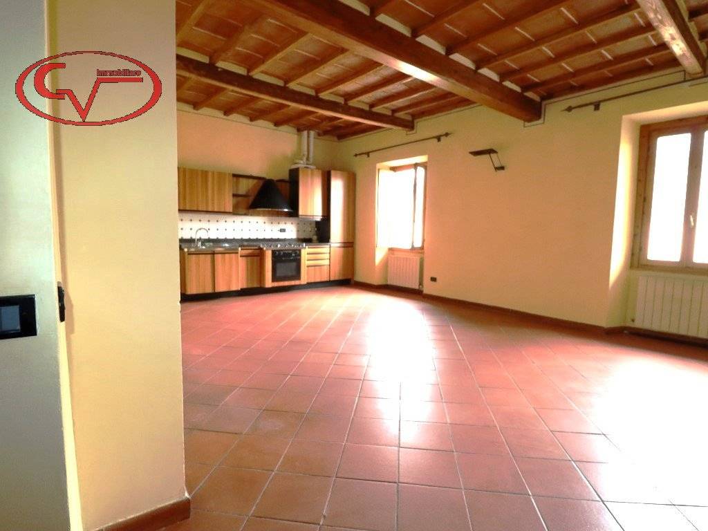 Appartamento a Montevarchi in Via Roma - Foto 2