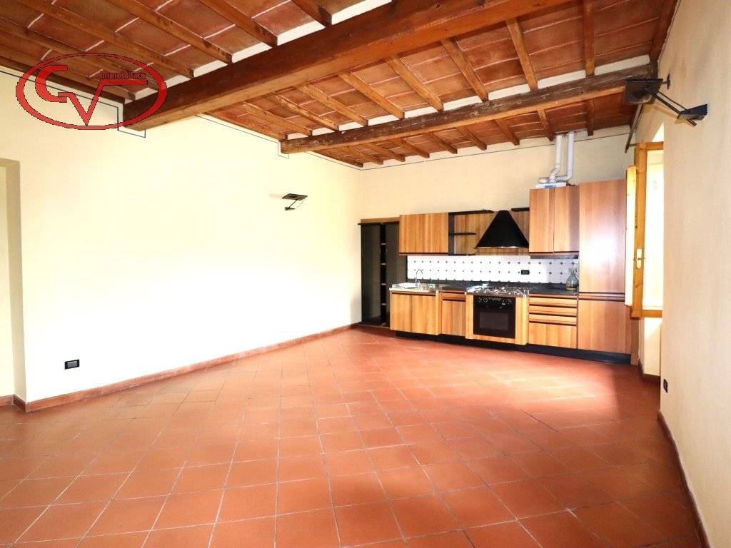 Appartamento a Montevarchi in Via Roma - Foto 5
