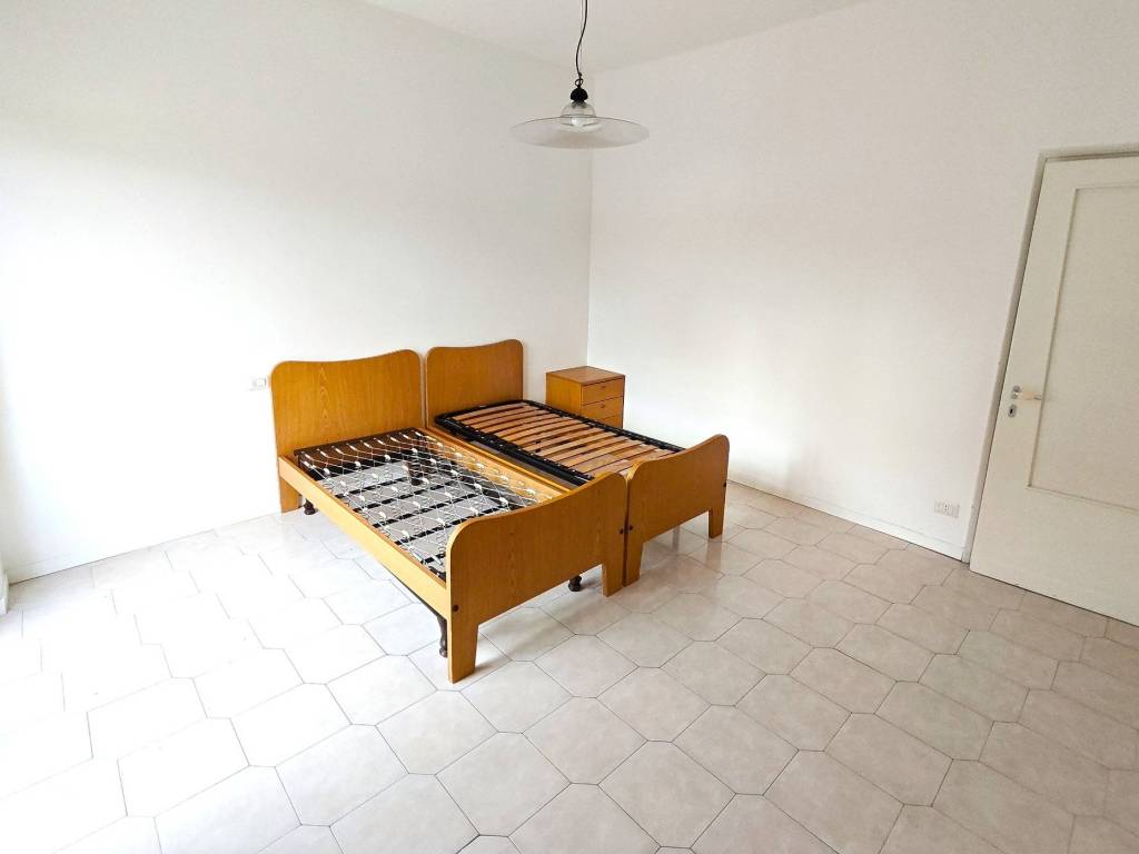 Appartamento a Cantù in Via Sante Duzioni - Foto 5