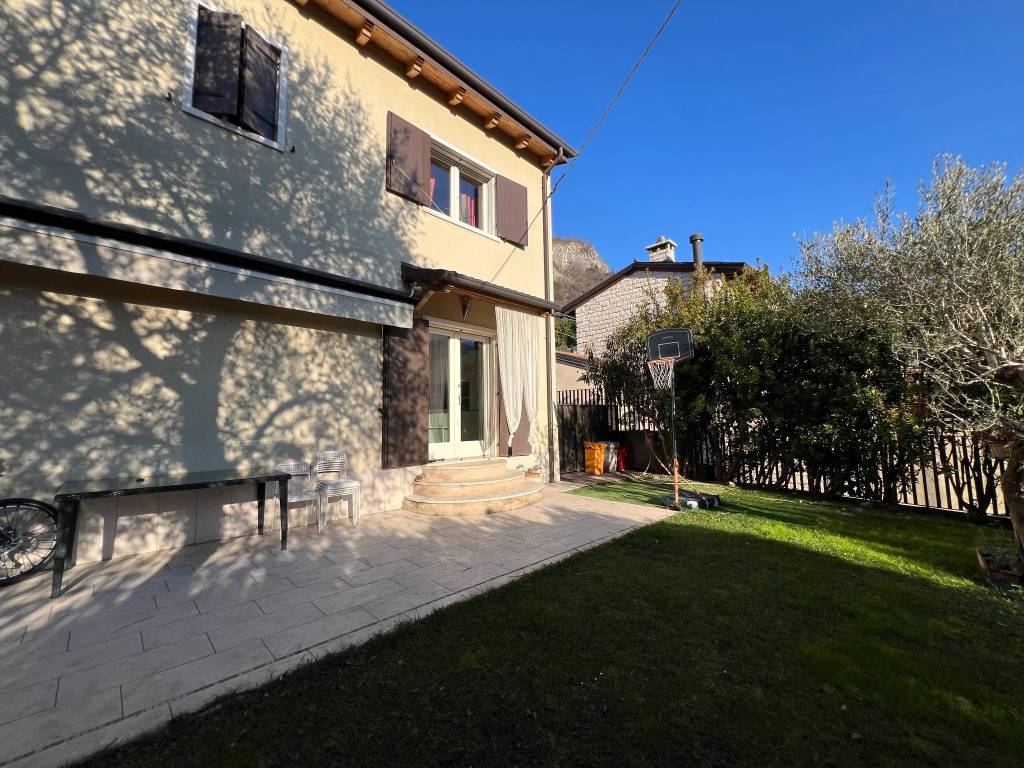 Villa a Grezzana in Via Cesare Betteloni, 63 - Foto 3