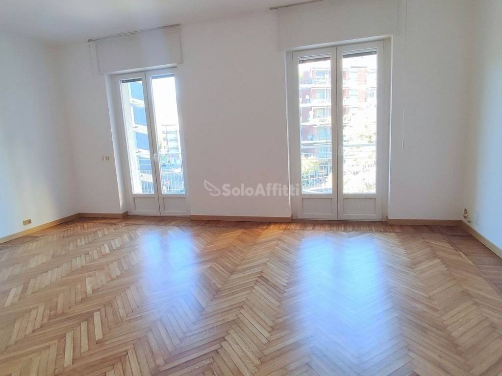 Appartamento a Como in Viale Giulio Cesare, 28 - Foto 3