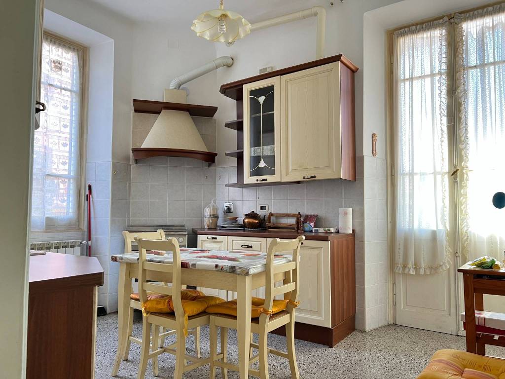 Appartamento a Savona in Via Nino Oxilia - Foto 4