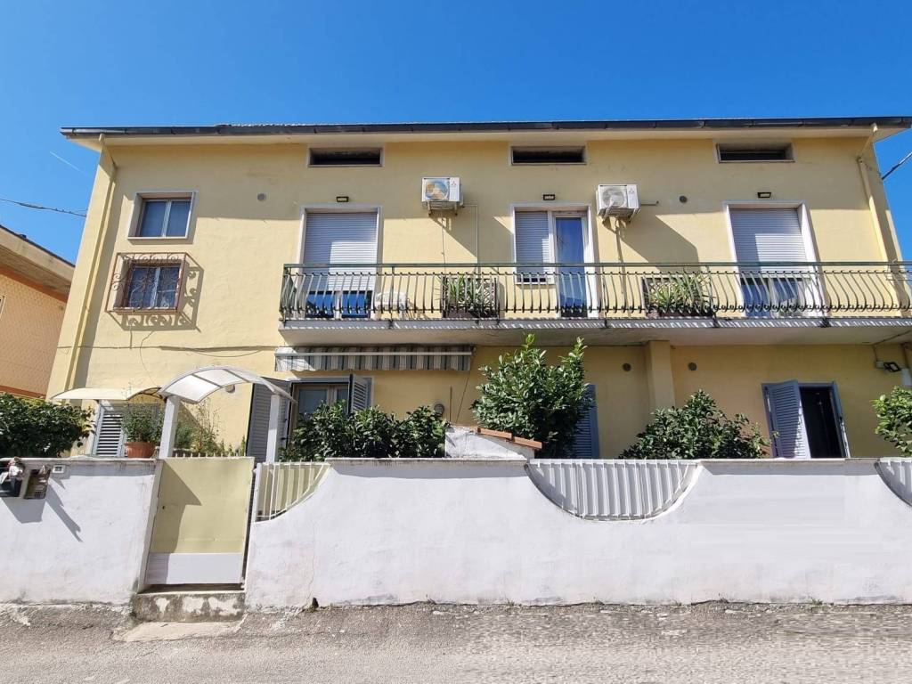 Appartamento a Pescara in Via Sella di Corno, 43 - Foto 2