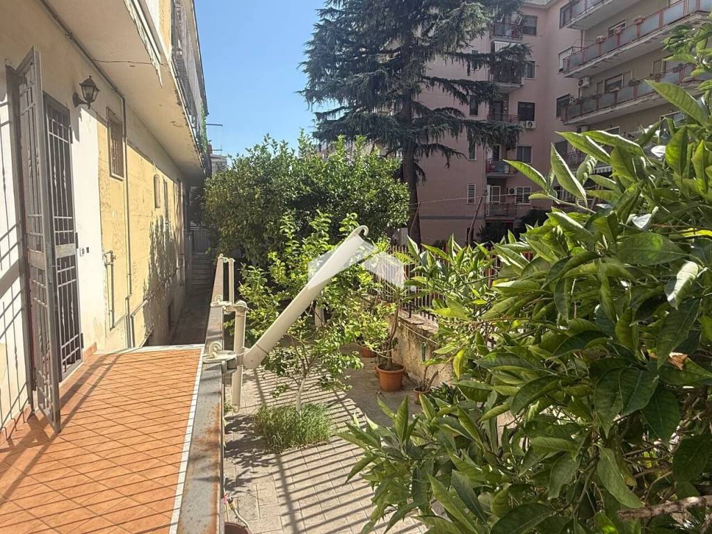 Appartamento a San giorgio a cremano in Via Pittore - Foto 2