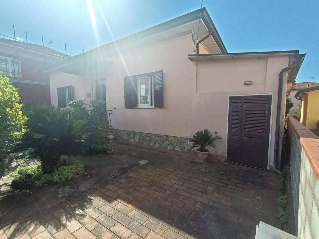 Casa indipendente a Castelnuovo magra in Via XXV Aprile, , 19033 - Foto 4