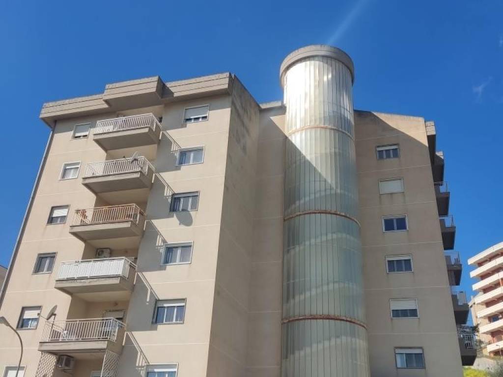 Appartamento a Caltanissetta in Via Luigi Bruno, 6 - Foto 2