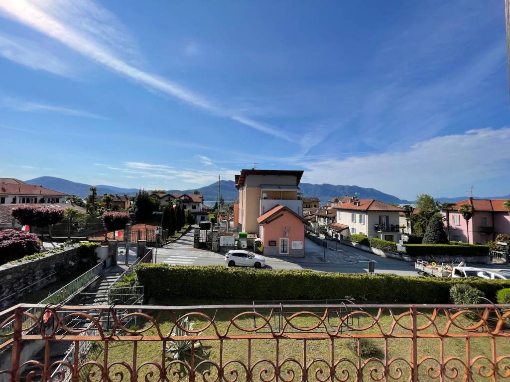 Appartamento a Cannero riviera in Via Capitano Nico Lazzaro, 12 - Foto 2