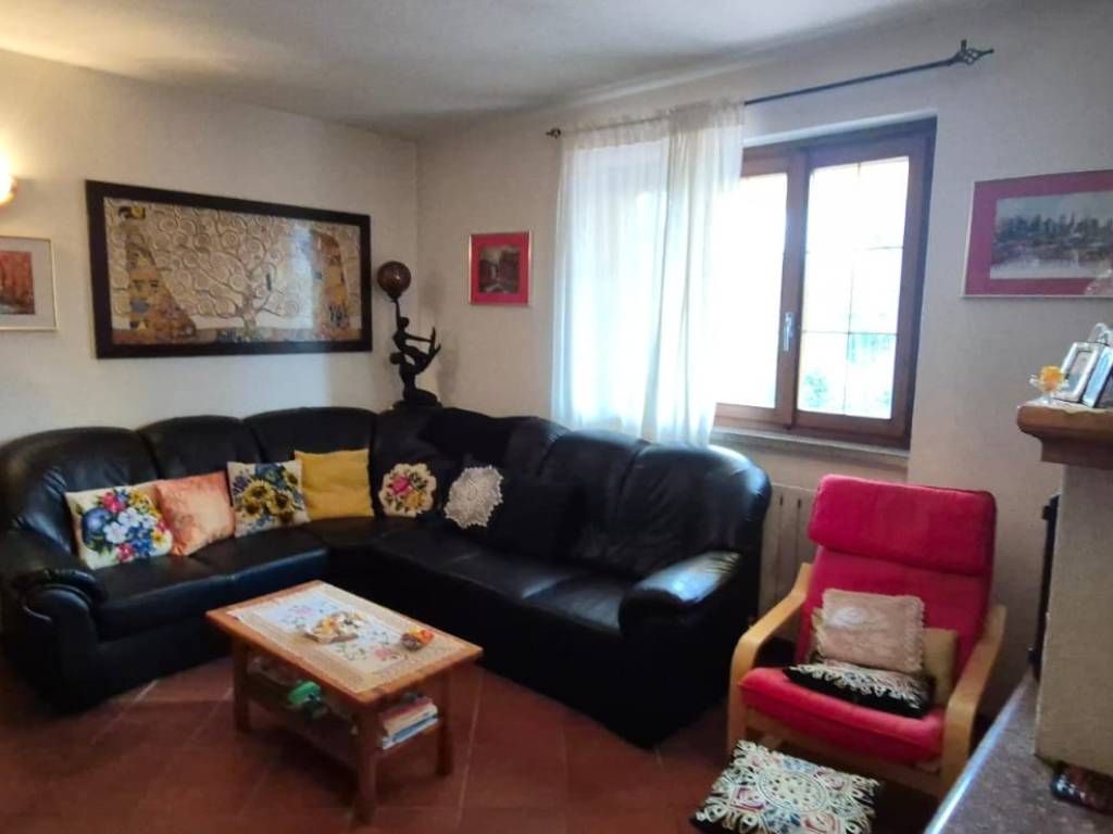 Casa indipendente a Viggiù in Via delle Torbiere, 18 - Foto 3