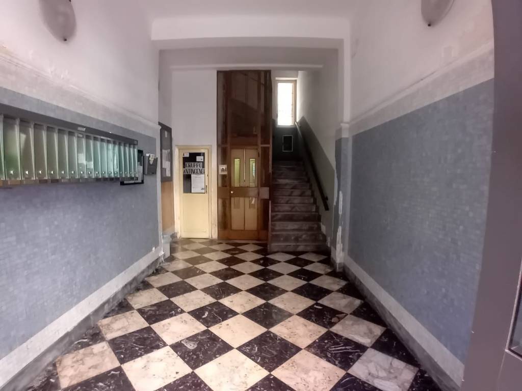 Appartamento a Taranto in Via Generale Giuseppe Messina, 62 - Foto 2