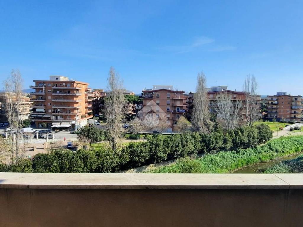 Appartamento a Ladispoli in Via Palo Laziale, 9 - Foto 2
