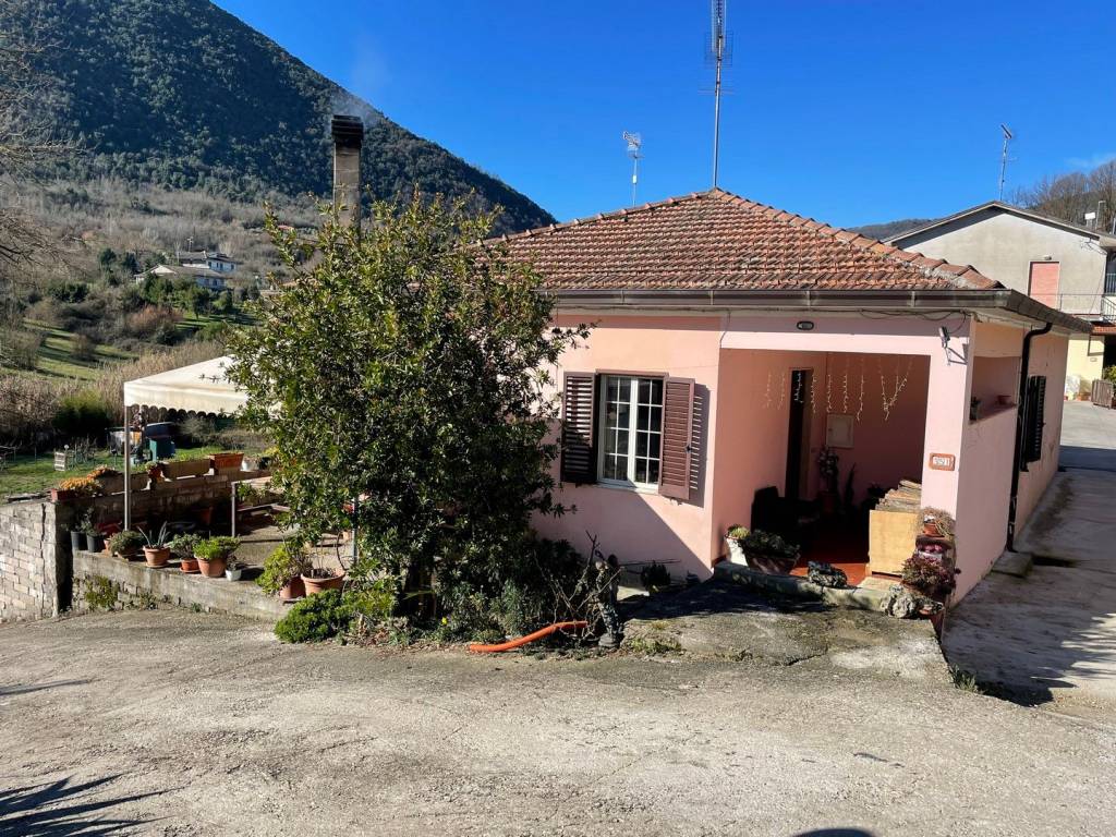 Villa a Ceccano in Via Giacomo Matteotti, 353 - Foto 3