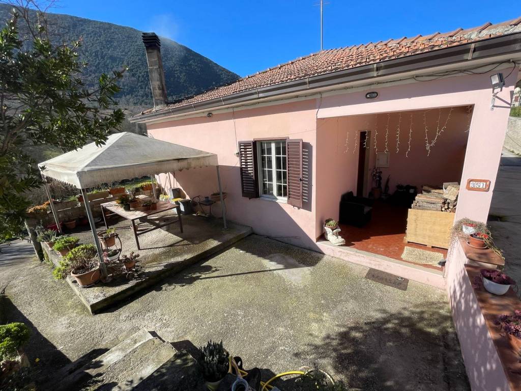 Villa a Ceccano in Via Giacomo Matteotti, 353 - Foto 5