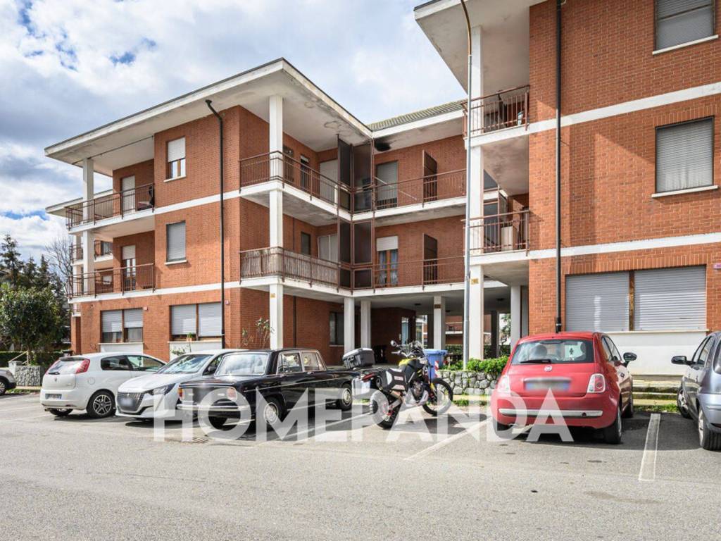 Appartamento a Poirino in Via del Lobetto, 18 - Foto 2