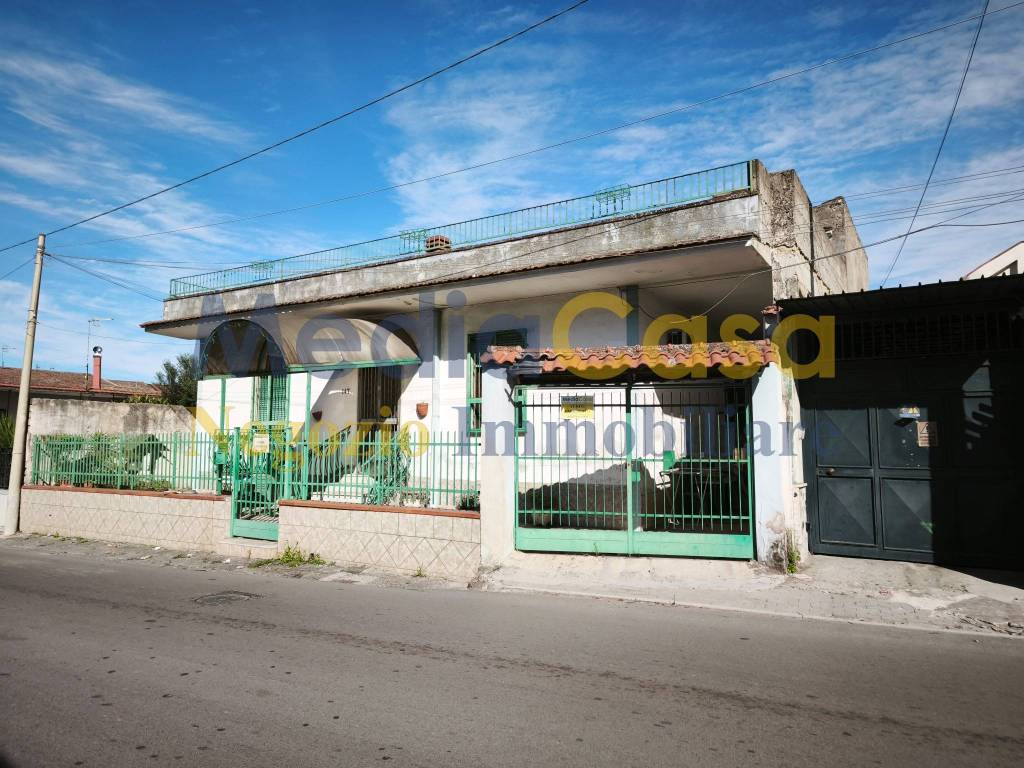 Villa a Casaluce in Via Circumvallazione, 122 - Foto 3