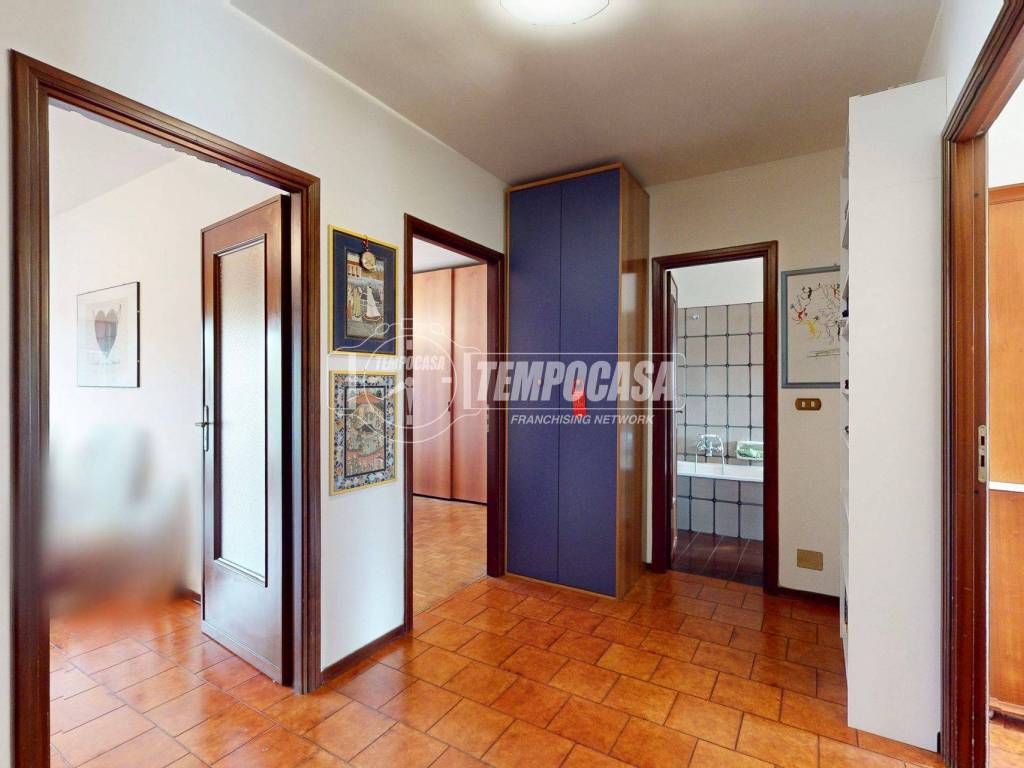 Appartamento a La loggia in Piazza Cavour 8 - Foto 2