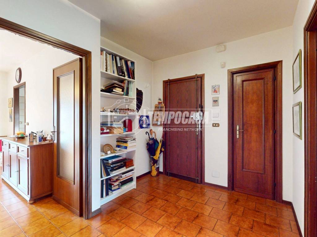 Appartamento a La loggia in Piazza Cavour 8 - Foto 3