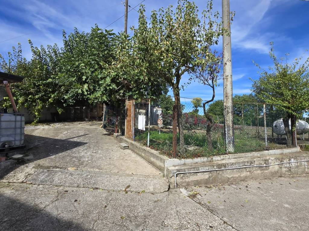 Casa indipendente a San mango sul calore in C/da Petrara - Foto 3
