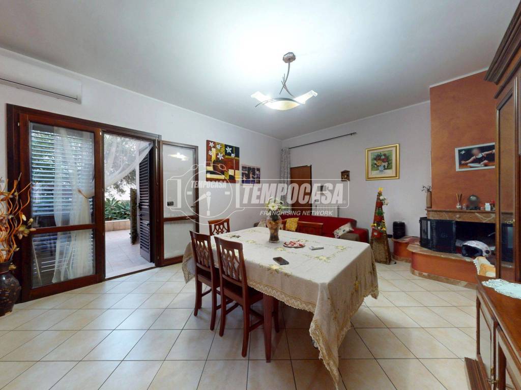 Appartamento a Lizzanello in Via Ofanto 30/Scala b - Foto 3