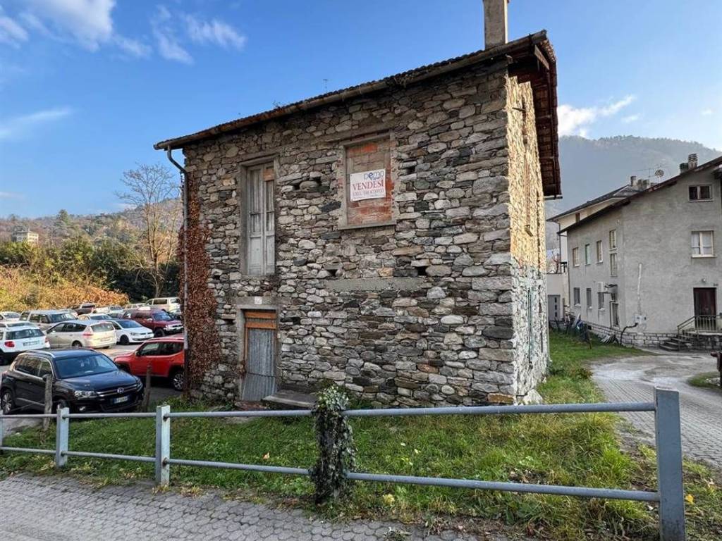 Casa indipendente a Chiavenna in Viale Maloggia, 38 - Foto 4
