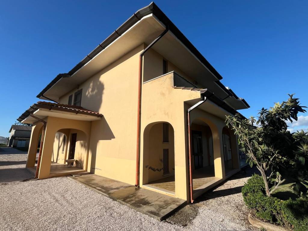 Casa indipendente a Terracina in Strada Migliara 56, 68 - Foto 4