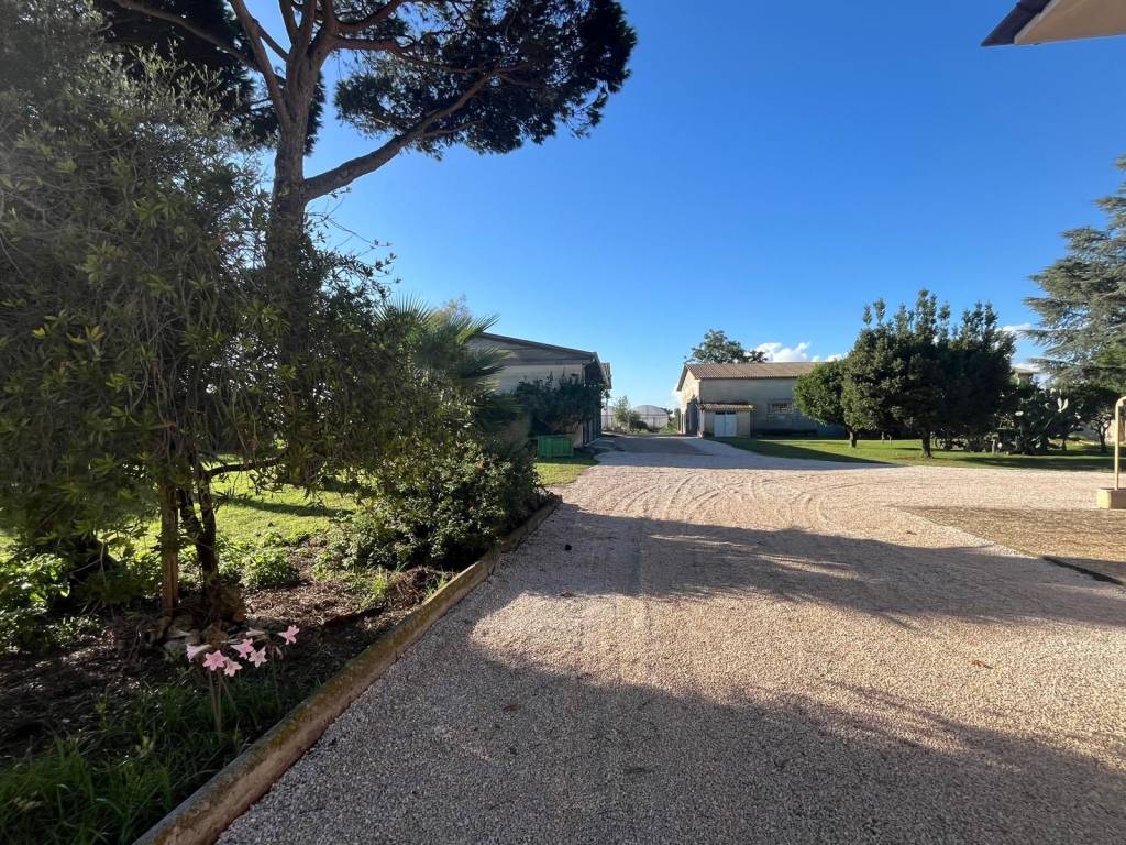 Casa indipendente a Terracina in Strada Migliara 56, 68 - Foto 5