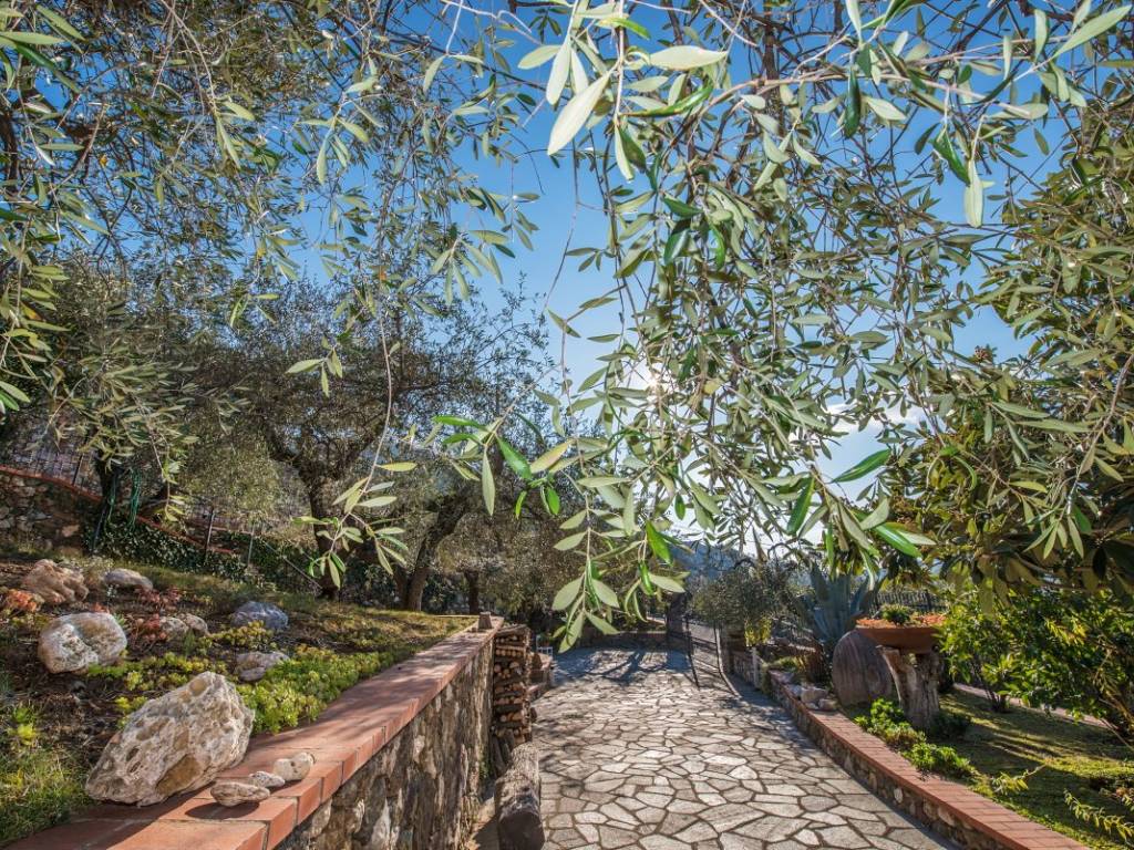 Appartamento a Finale ligure in Strada per Verzi - Foto 3