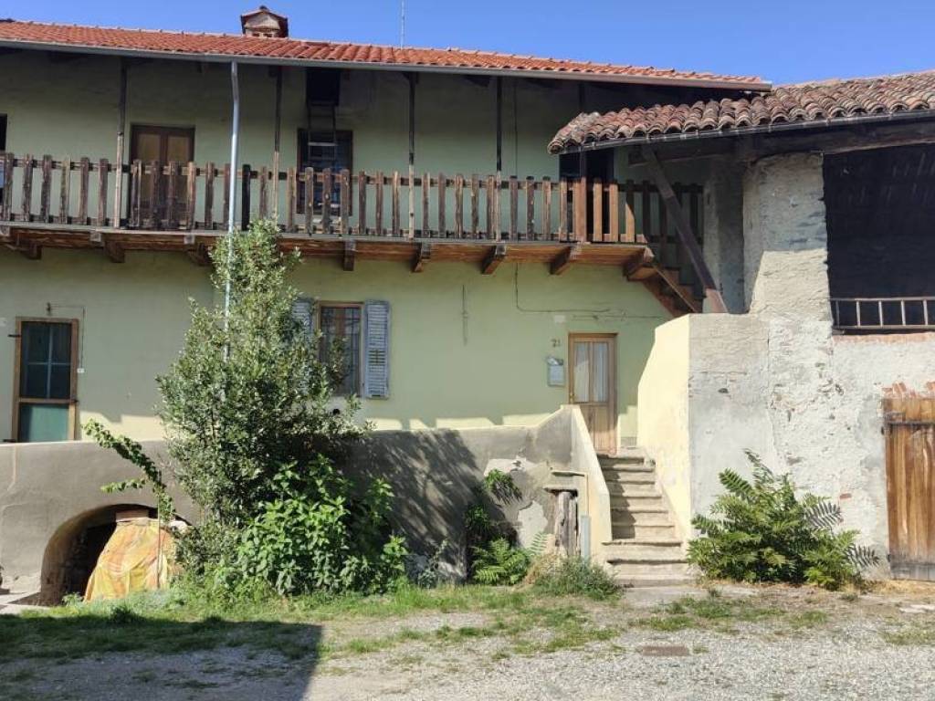 Rustico / casale a Caprie in Via Papa Giovanni XXIII, 21 - Foto 2