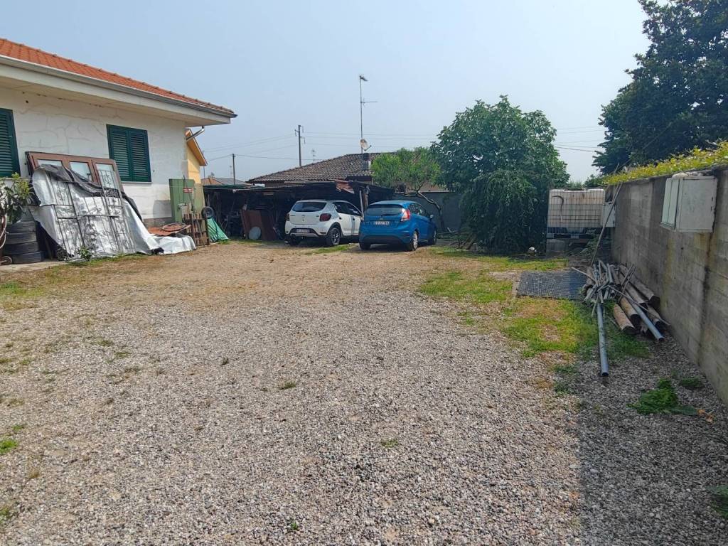 Villa a Cassolnovo in Via Montebello - Foto 3