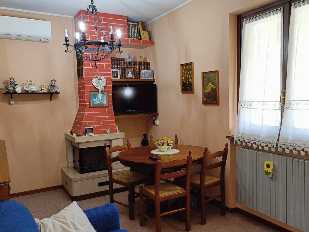 Villa a Cassolnovo in Via Montebello - Foto 5