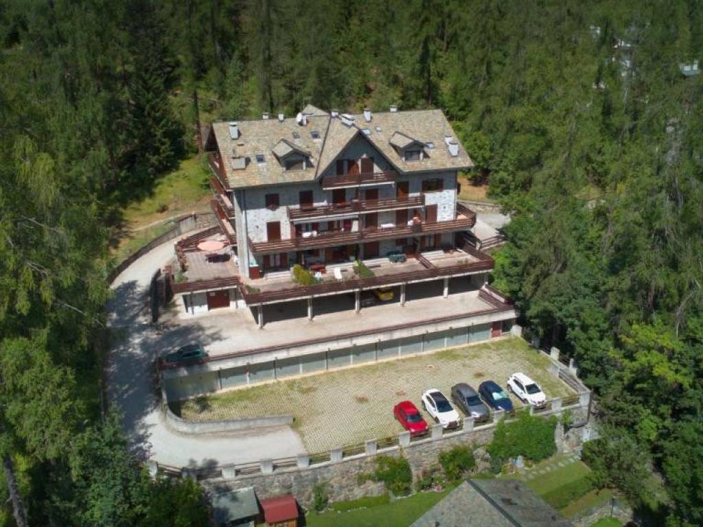 Appartamento a Chiesa in valmalenco in Via Franco Sampietro - Foto 2