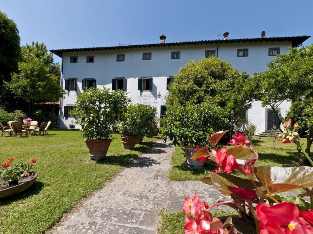 Villa a Bagni di lucca in Viale Umberto I, 148 - Foto 4