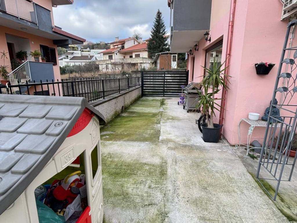 Villetta a schiera a Mendicino in Via Karl Marx, 8 - Foto 3