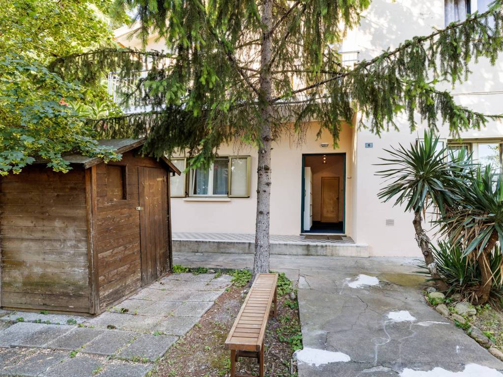 Appartamento a Riccione in Viale Abruzzi, 6 - Foto 2