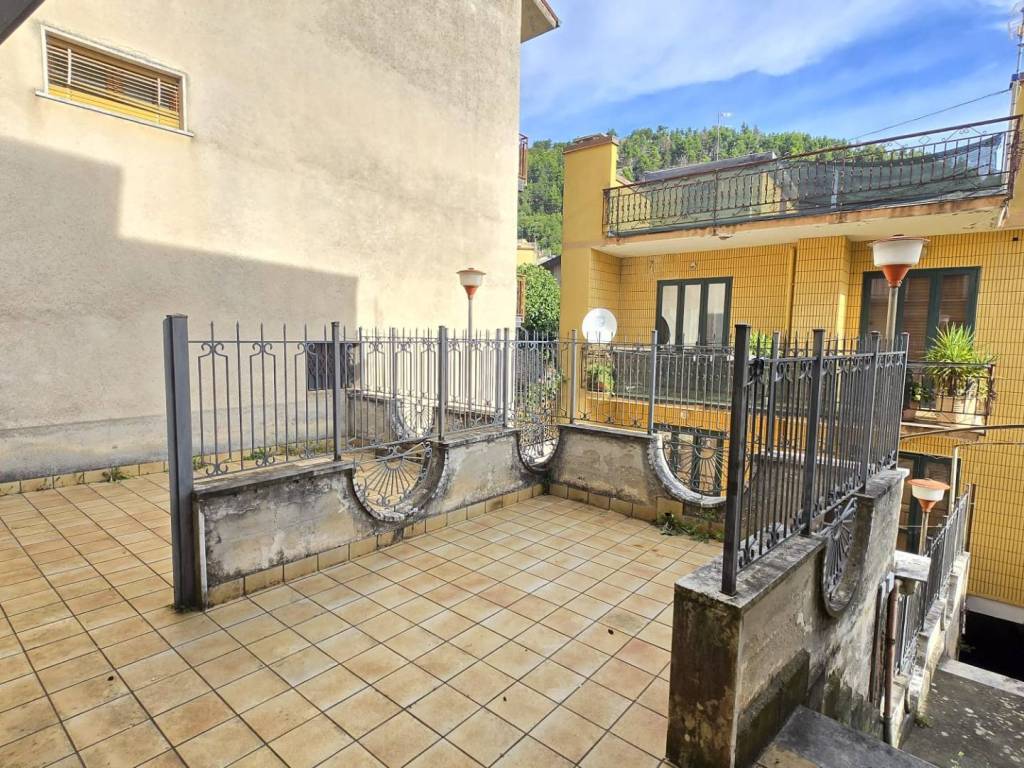 Casa indipendente a Montella in via Sorbo, 105 - Foto 3