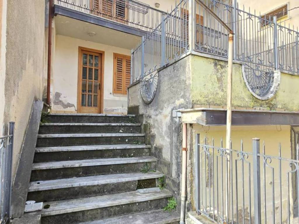 Casa indipendente a Montella in via Sorbo, 105 - Foto 4