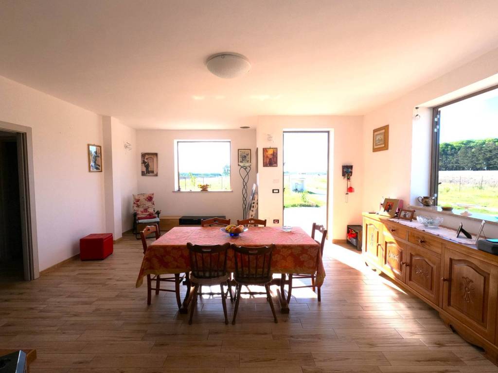 Villa a Poggiardo in Strada Comunale Surano Poggiardo - Foto 3