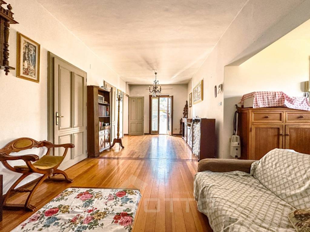 Appartamento a Borgosesia in via delle fontane 44 - Foto 2