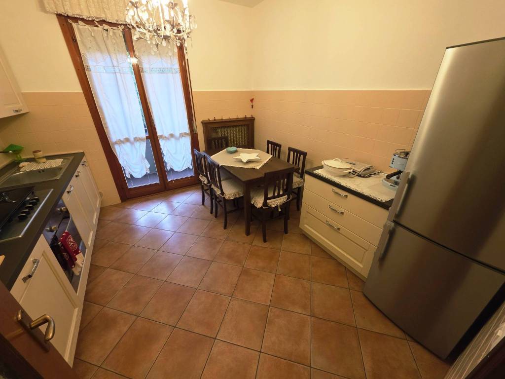 Appartamento a Parma in Via Mario Colombi Guidotti - Foto 2