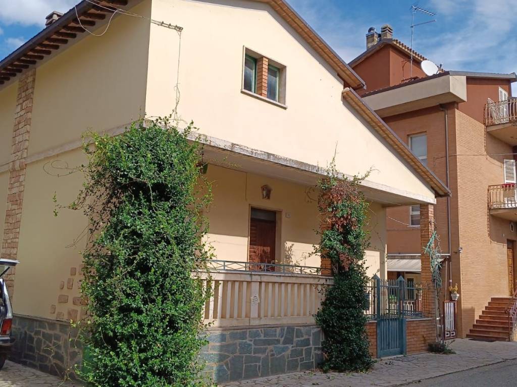 Casa indipendente a Todi in Località Ponterio - Foto 3