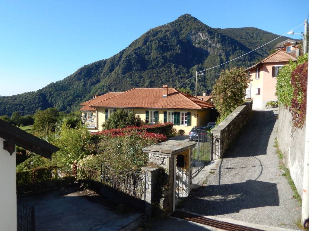 Villa a Trarego viggiona in Via Don Pietro Vandoni, 1 - Foto 5