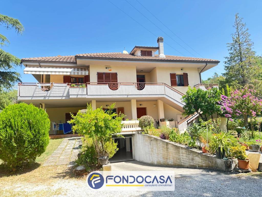 Villa a Ascoli piceno in Via Monterocco - Foto 2