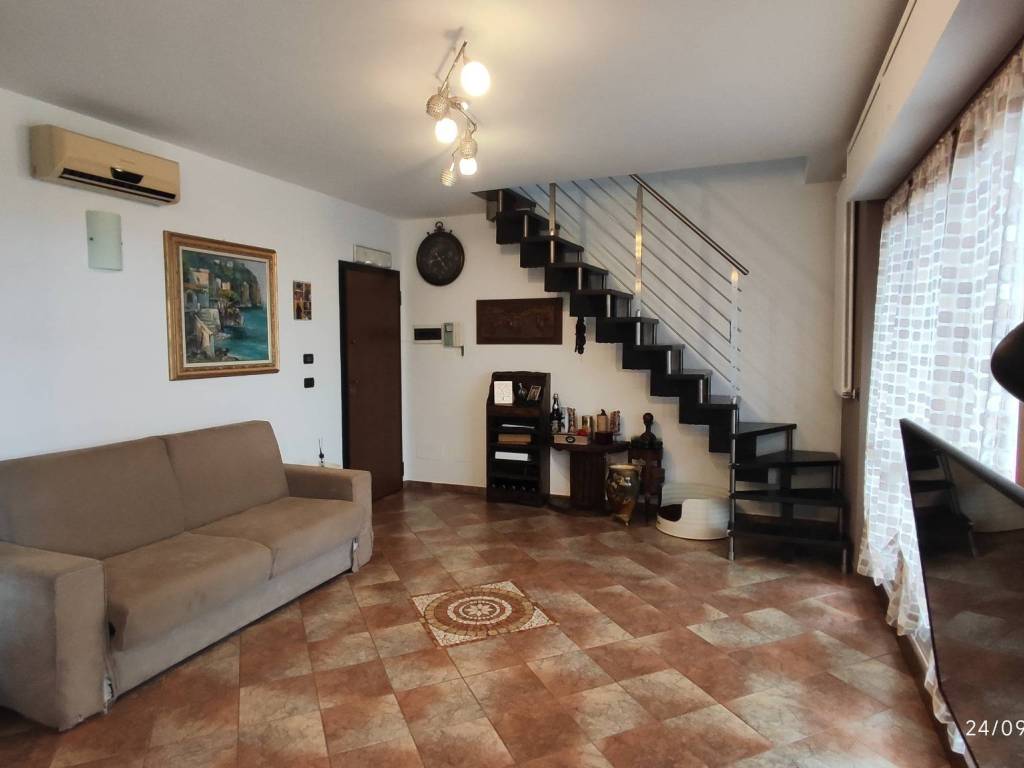 Appartamento a Grugliasco in Via Gerolamo Olevano, 110 - Foto 2