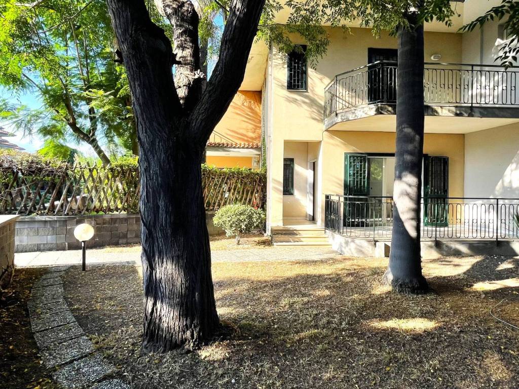 Villa a Acireale in Via Capomulini, 11 - Foto 2