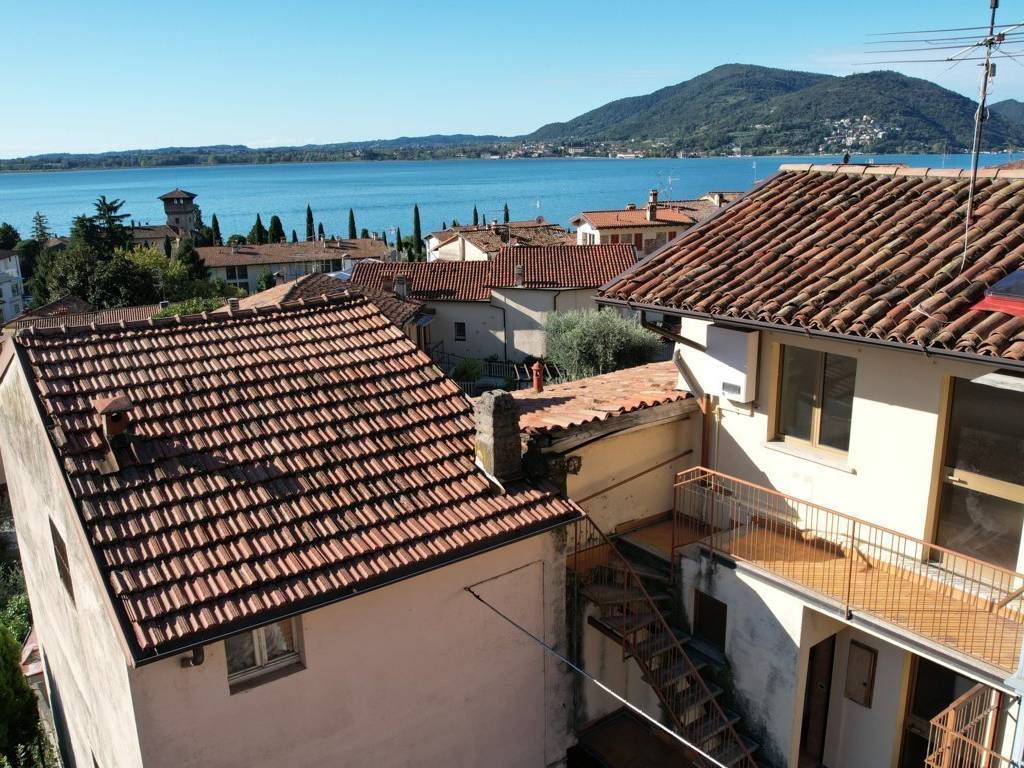 Casa indipendente a Predore in Via Plazza, 36 - Foto 2