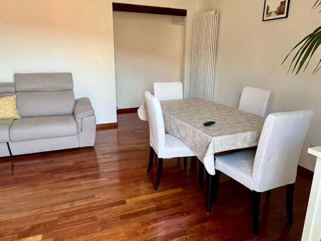 Appartamento a Como in Via Paolo Giovio, 29 - Foto 2
