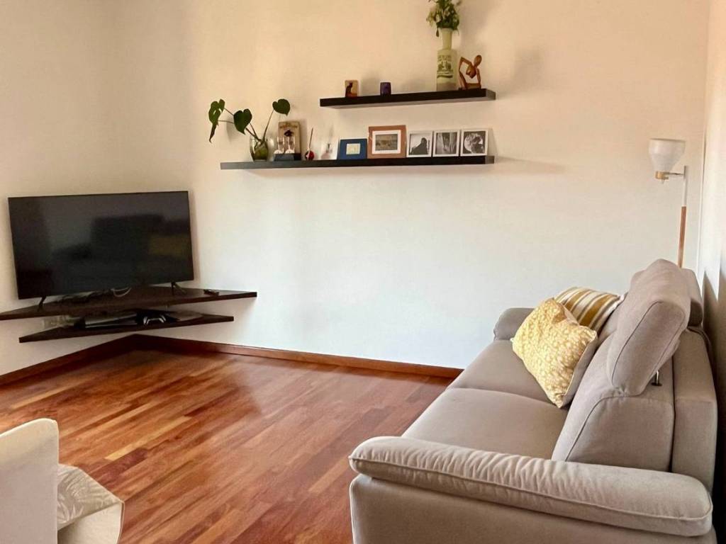 Appartamento a Como in Via Paolo Giovio, 29 - Foto 3